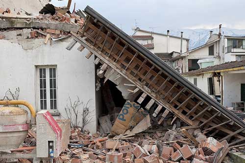 孕妇梦见地震 孕妇梦见地震