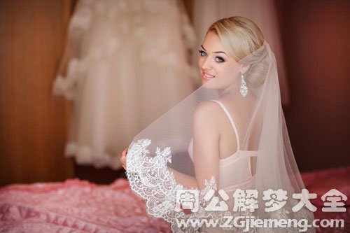梦见自己穿婚纱 梦见自己穿婚纱