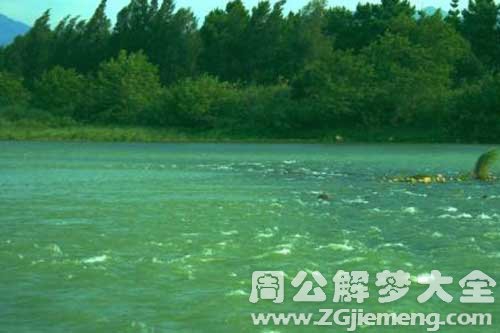 梦见河水很清澈 梦见河水很清澈