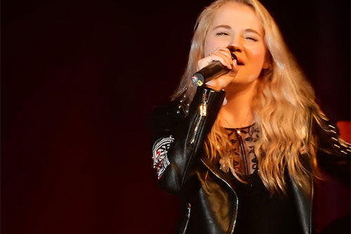 别人在唱歌 别人在唱歌