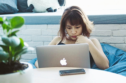 裸体的女同事 裸体的女同事